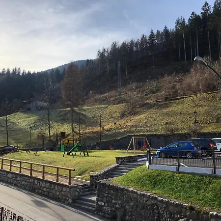 Mountain House Vendégház 3*